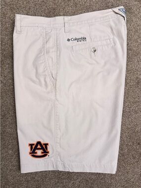 Columbia PFG Men's 34W Khaki Chino 10” Flat-Front Shorts with Auburn Logo